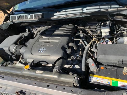 Used 2013 Toyota Tundra Platinum image 30