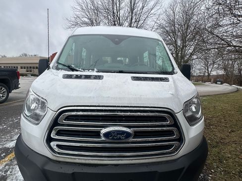 Used 2019 Ford Transit 350 XLT image 4