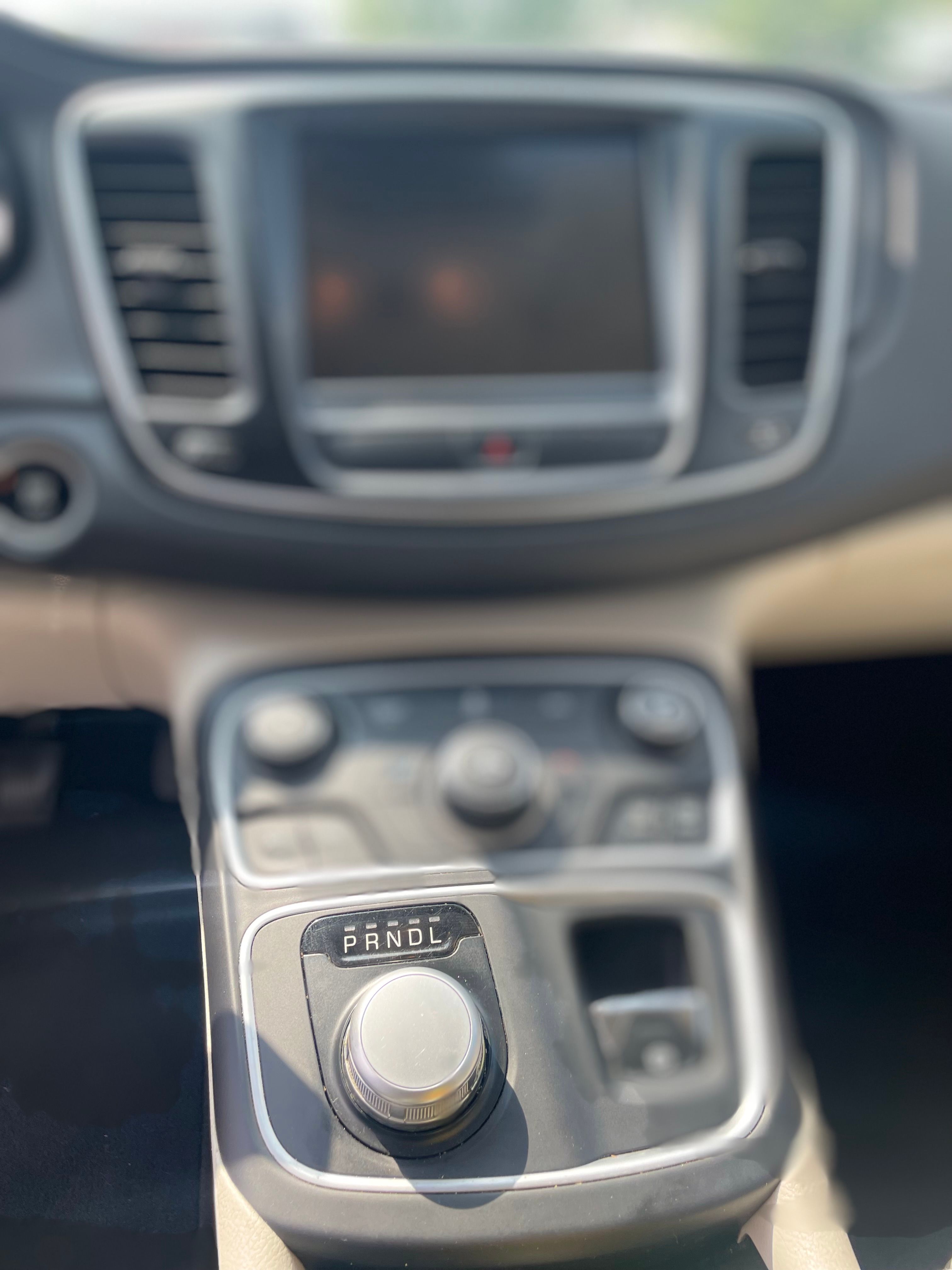 Used 2016 Chrysler 200 Limited Platinum FWD image 9