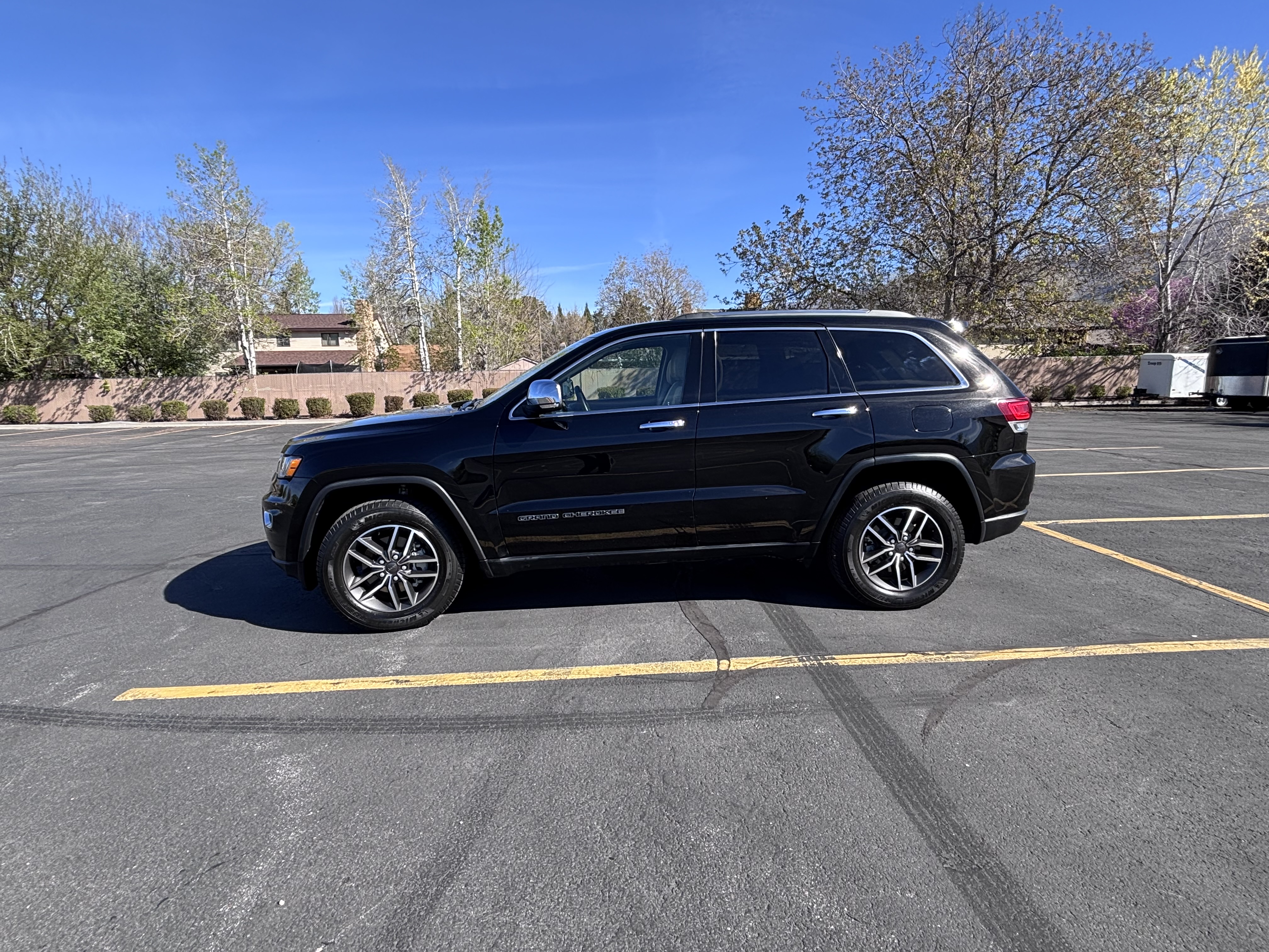Used 2020 Jeep Grand Cherokee Limited w/ Luxury Group II AWD/4WD image 2