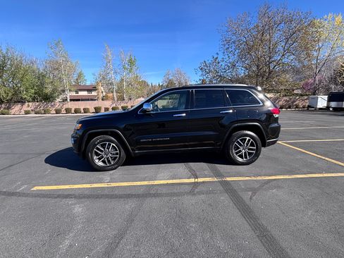Used 2020 Jeep Grand Cherokee Limited w/ Luxury Group II AWD/4WD image 2