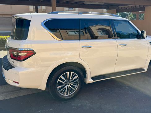 Used 2023 Nissan Armada SL image 9
