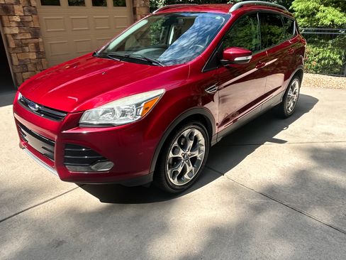 Used 2014 Ford Escape Titanium FWD image 2
