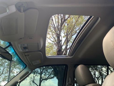 Used 2013 Lincoln Navigator 2WD w/ HD Trailer Tow Pkg image 13