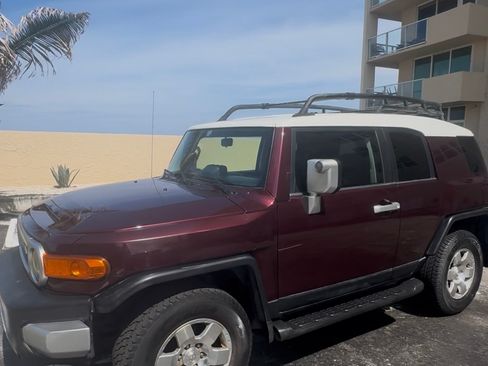 Used 2007 Toyota FJ Cruiser 4WD w/ Upgrade Pkg 1 image 11