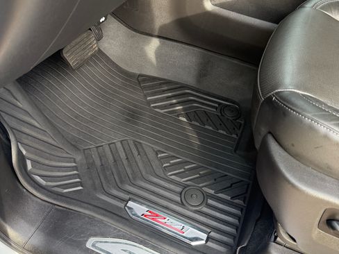 Used 2020 Chevrolet Silverado 1500 LTZ w/ LTZ Texas Edition image 15