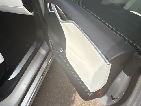 Used 2017 Tesla Model S 75D image 9