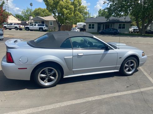 Used 2001 Ford Mustang GT image 4