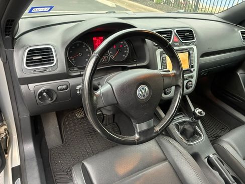 Used 2009 Volkswagen Eos Komfort FWD image 17