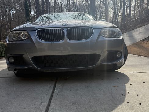 Used 2011 BMW 335i Convertible image 10