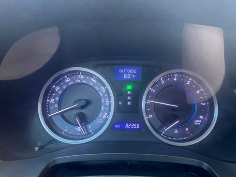 Used 2011 Lexus IS 250 w/ Premium Pkg Value Edition RWD image 6