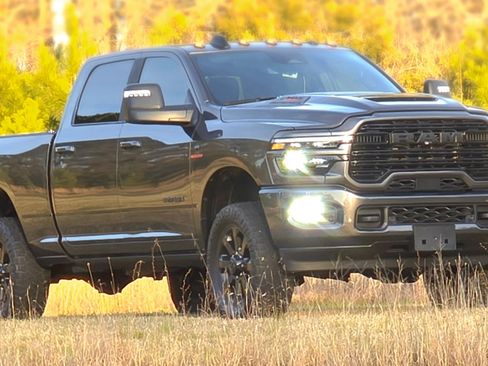 Used 2025 RAM 2500 Laramie image 9