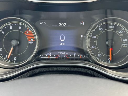 Used 2019 Jeep Cherokee Limited image 10