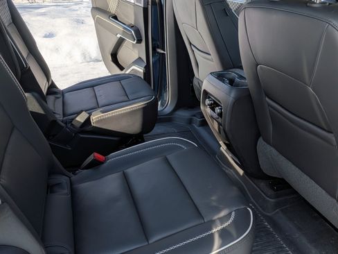 Used 2025 GMC Acadia Denali w/ Super Cruise Package image 13