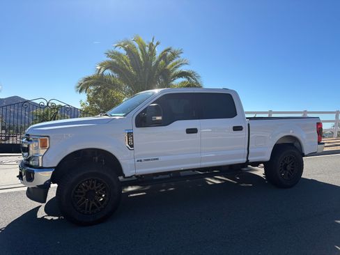 Used 2022 Ford F250 XLT w/ XLT Value Package image 1