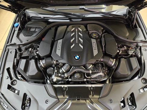 Used 2023 BMW M550i xDrive w/ Executive Package image 32