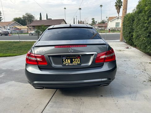 Used 2011 Mercedes-Benz E 550 Coupe image 5