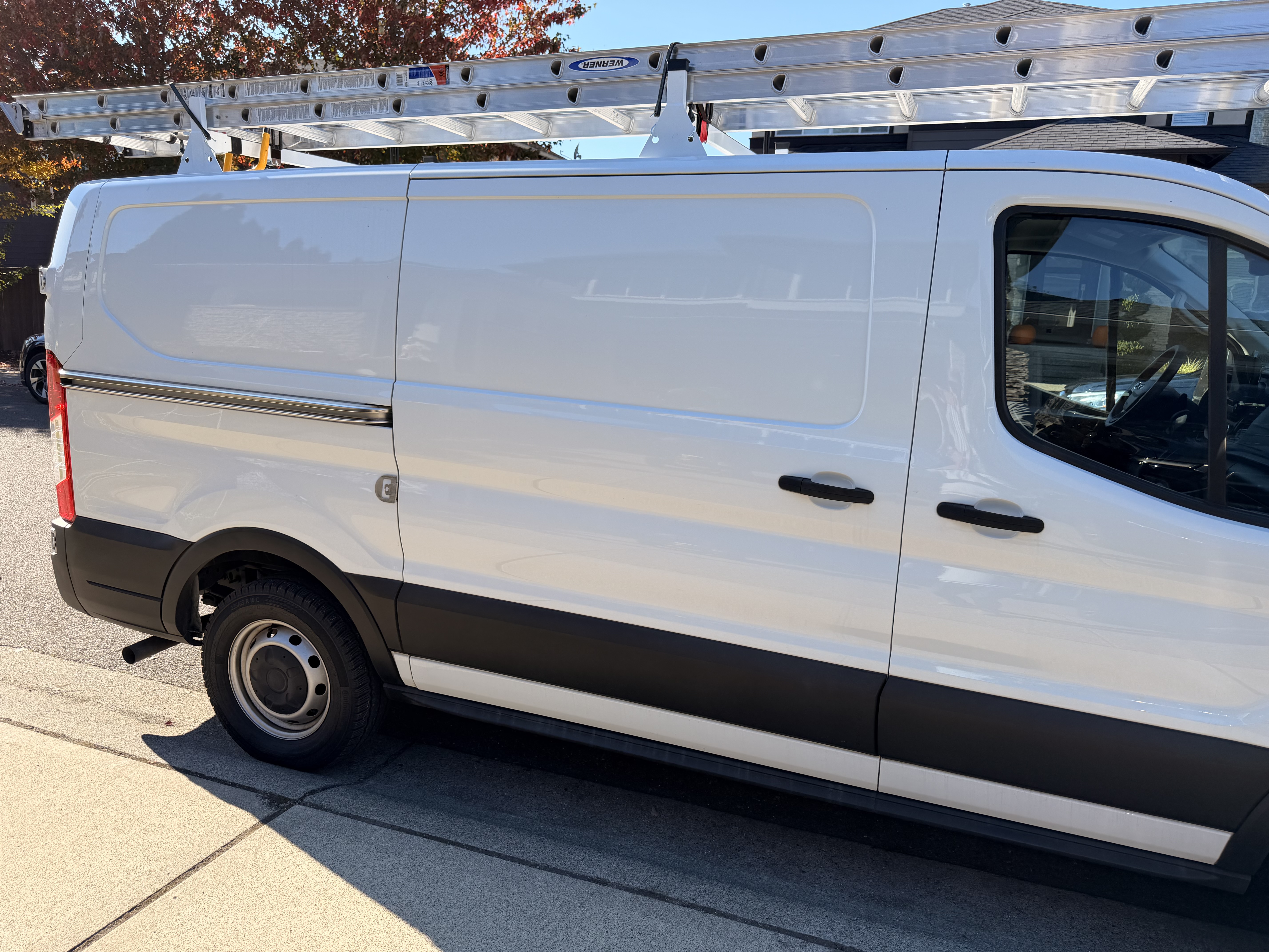 Used 2020 Ford Transit 150 Low Roof RWD image 14
