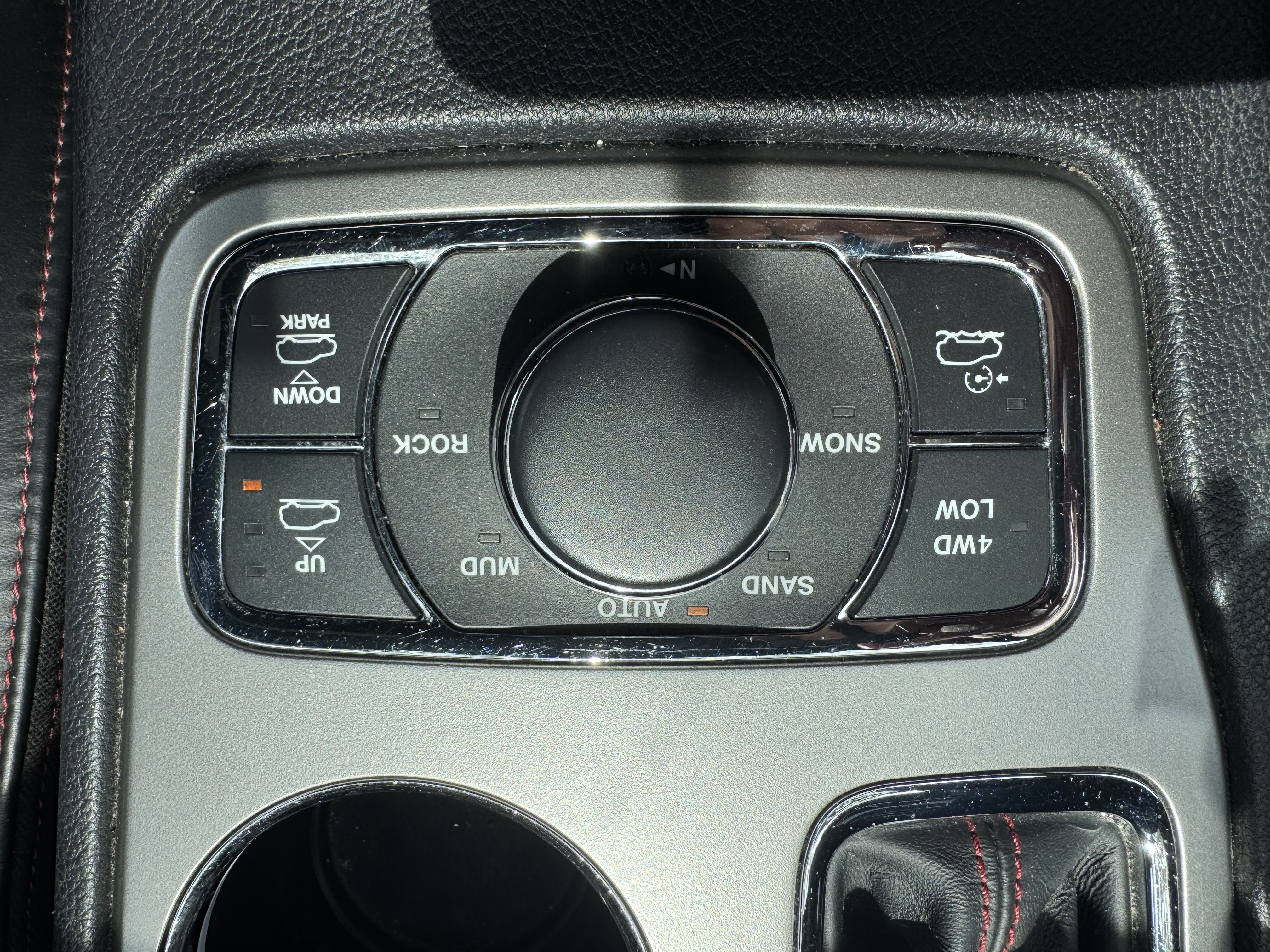 Used 2017 Jeep Grand Cherokee Trailhawk AWD/4WD image 10