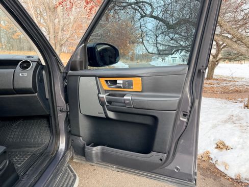 Used 2016 Land Rover LR4 HSE LUX image 26