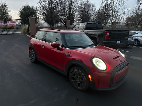 Used 2023 MINI Cooper SE image 10