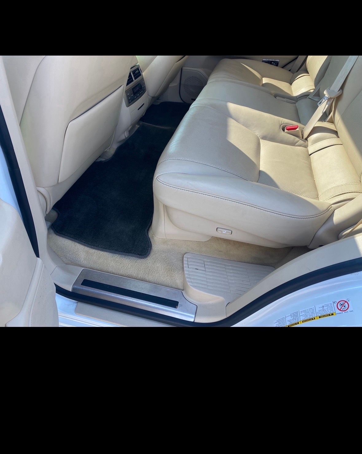 Used 2013 Lexus LX 570 4WD w/ Luxury Pkg w/Pre-crash image 15