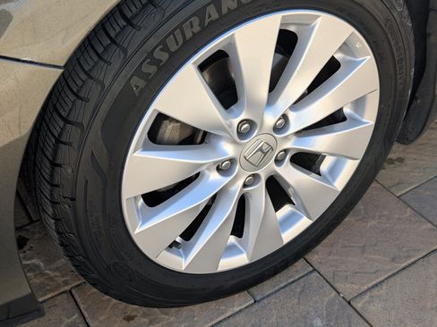 Used 2013 Honda Accord EX-L image 17