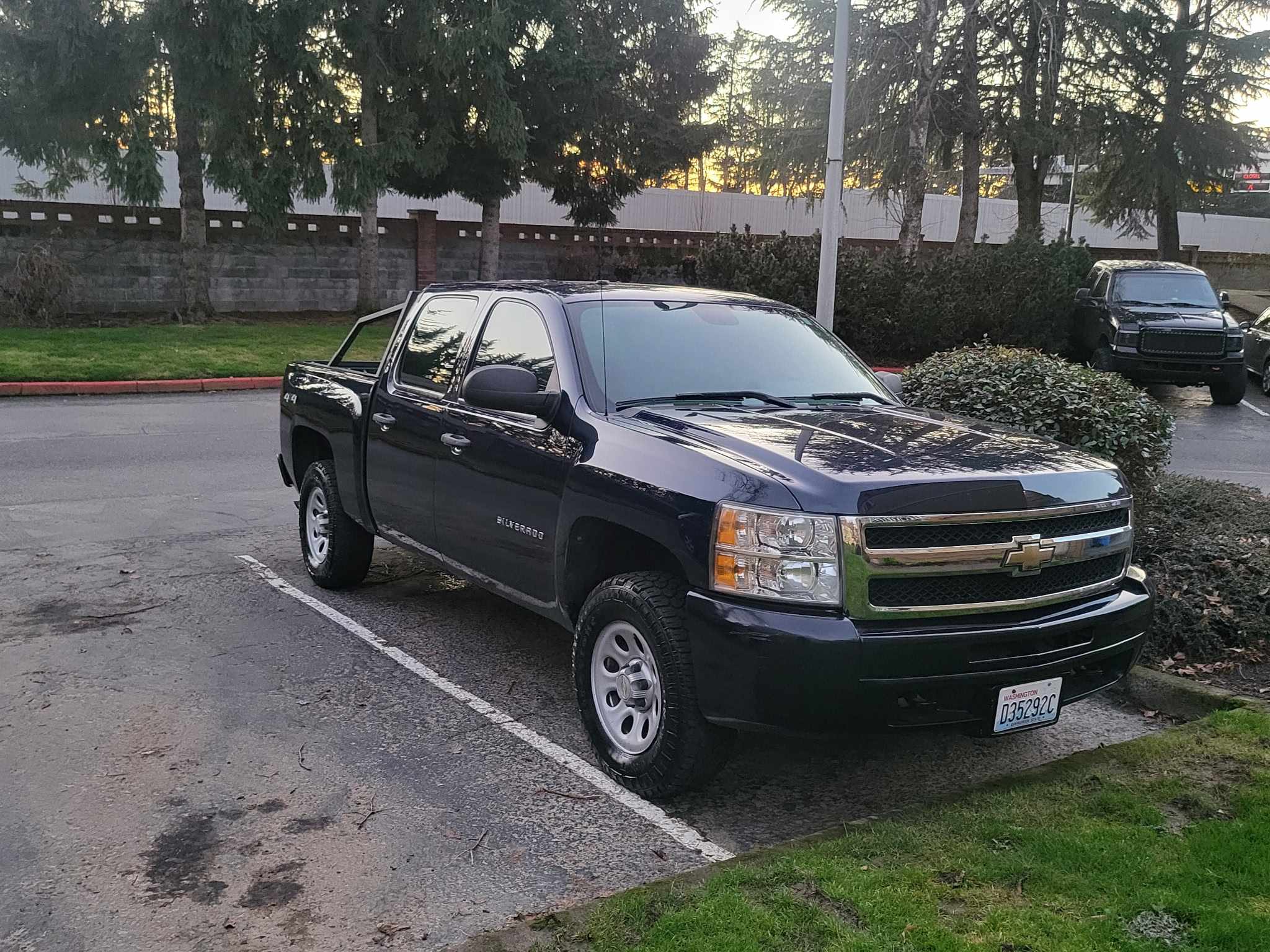 Used 2011 Chevrolet Silverado 1500 W/T AWD/4WD image 5