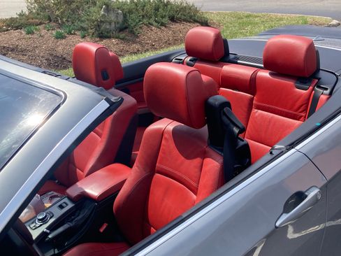 Used 2013 BMW 335i Convertible image 5