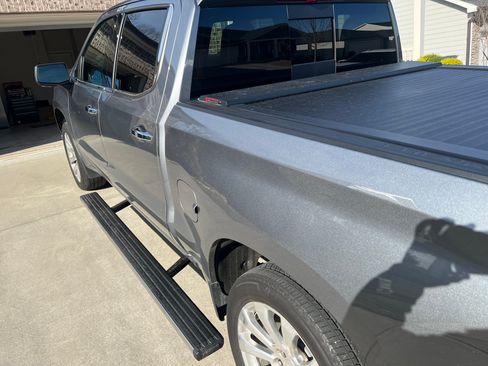 Used 2021 Chevrolet Silverado 1500 High Country w/ Technology Package image 8