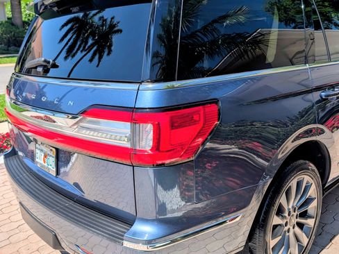 Used 2020 Lincoln Navigator Reserve w/ Luxury Package image 22
