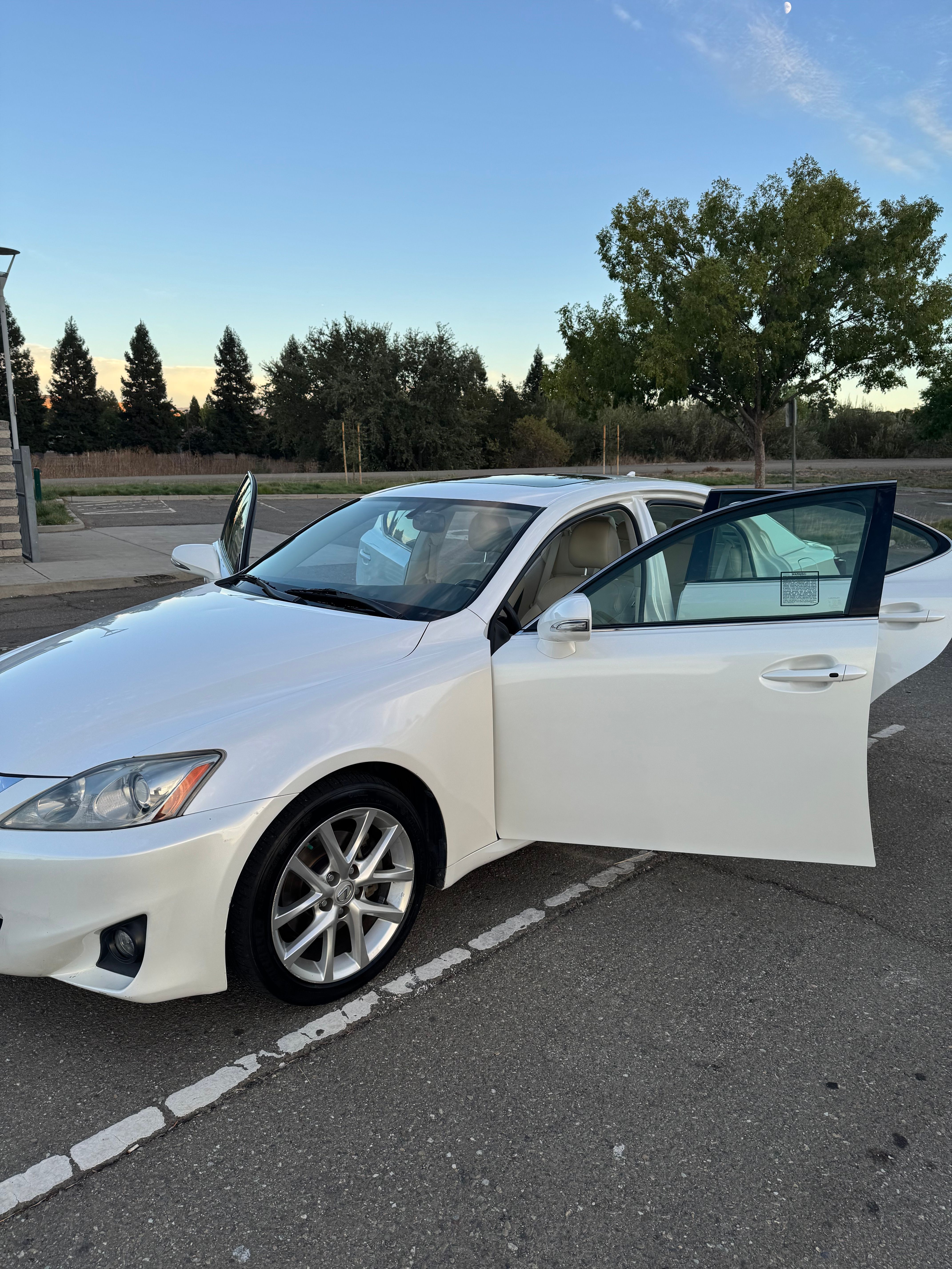 Used 2013 Lexus IS 250 w/ Premium Pkg Value Edition RWD image 14