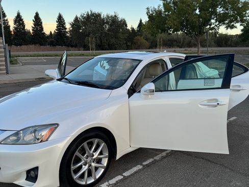 Used 2013 Lexus IS 250 w/ Premium Pkg Value Edition RWD image 14