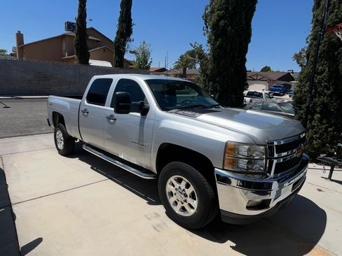 Used 2012 Chevrolet Silverado 2500 LT w/ Interior Plus Package AWD/4WD image 2