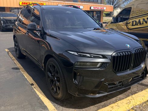 Used 2024 BMW X7 xDrive40i w/ Parking Assistance Package image 6