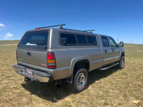Used 2006 GMC Sierra 3500 SLT w/ Heavy-Duty Power Package AWD/4WD image 5