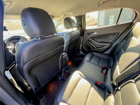 Used 2016 Mercedes-Benz GLA 250 4MATIC image 11