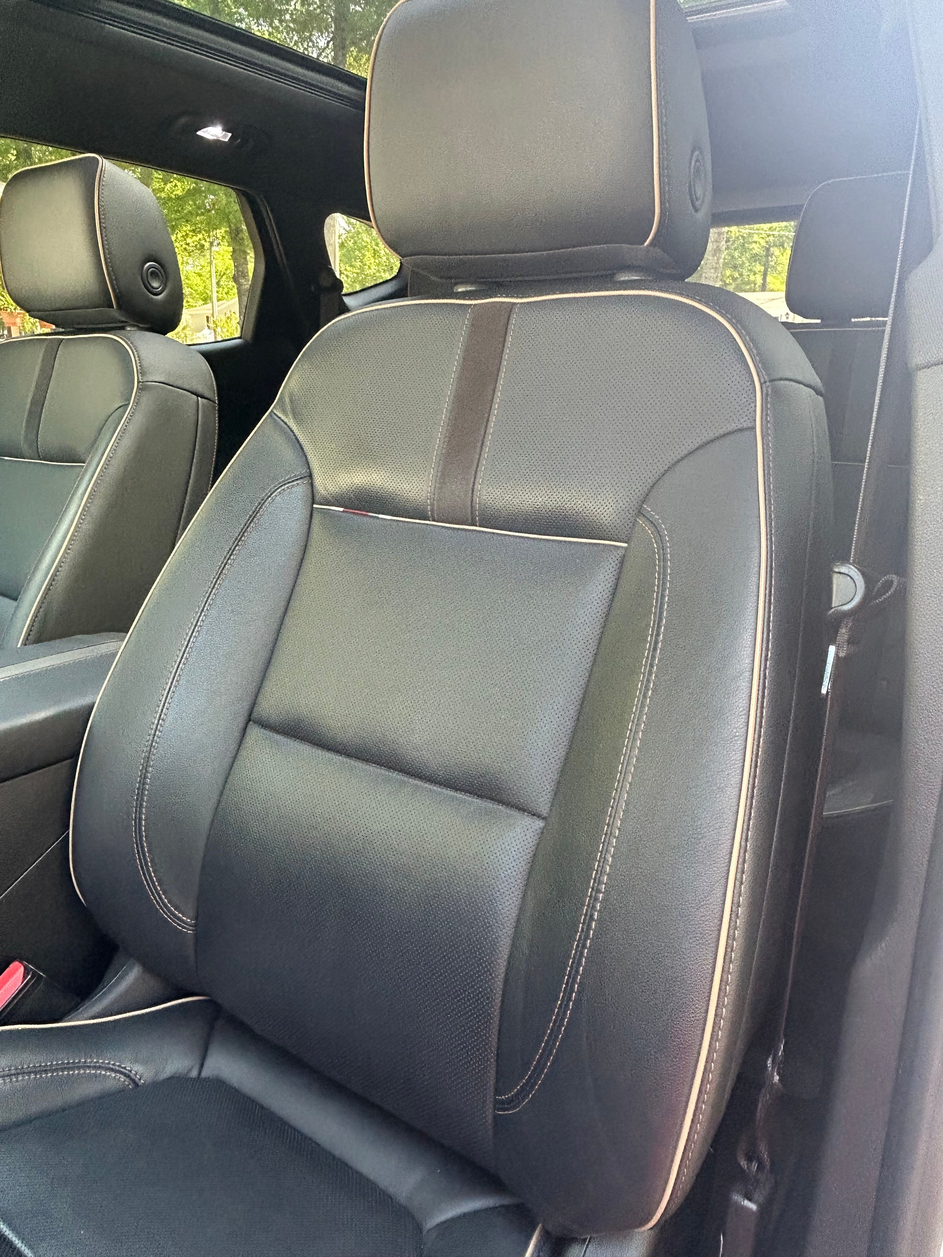 Used 2019 Chevrolet Blazer Premier w/ Sun and Wheels Package FWD image 19