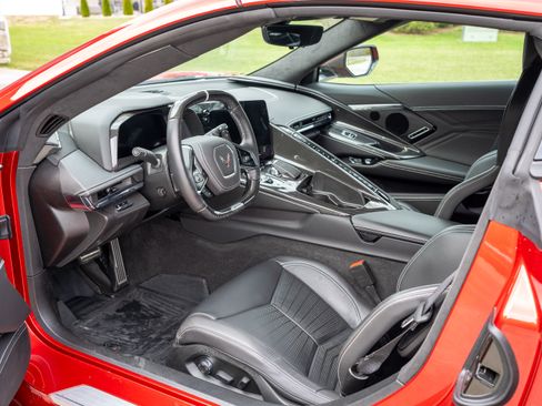 Used 2024 Chevrolet Corvette Z06 w/ Z07 Performance Package image 6