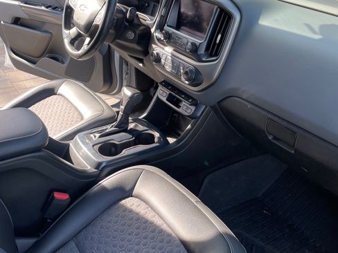 Used 2017 Chevrolet Colorado Z71 image 9
