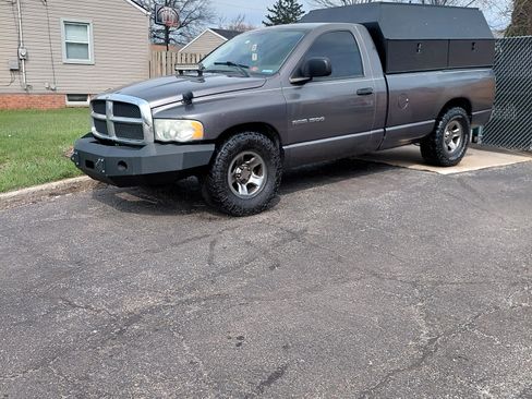 Used 2003 Dodge Ram 1500 Truck ST image 1