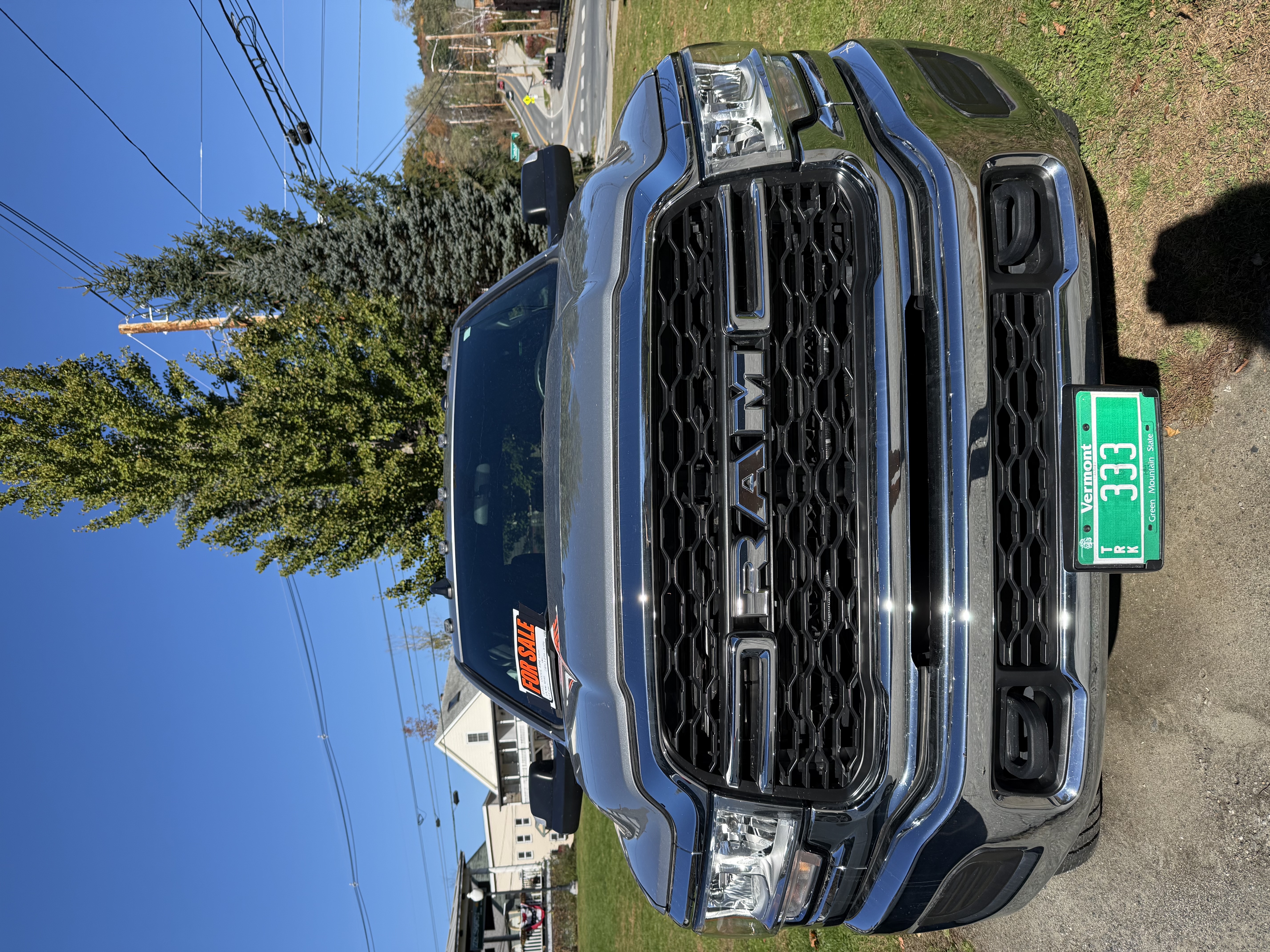 Used 2022 RAM 2500 Tradesman w/ Chrome Appearance Group AWD/4WD image 4