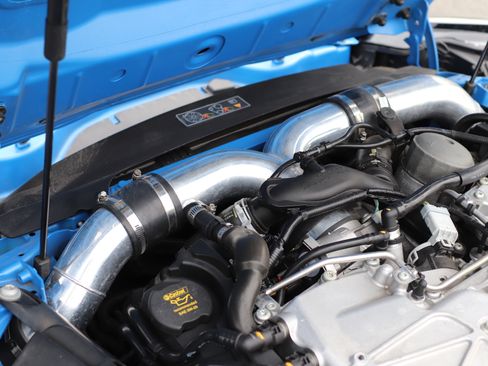 Used 2017 Jaguar F-TYPE SVR image 9