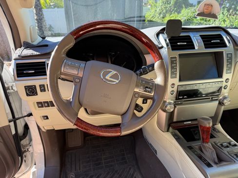 Used 2013 Lexus GX 460 Premium AWD/4WD image 9