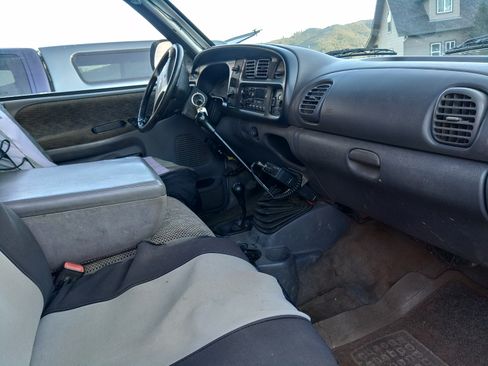 Used 1998 Dodge Ram 2500 Truck 4x4 Regular Cab image 12