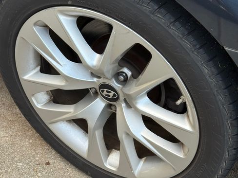 Used 2013 Hyundai Genesis 2.0T image 14