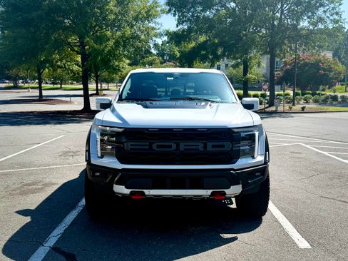 Used 2025 Ford F150 Raptor AWD/4WD image 2