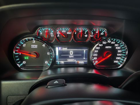 Used 2019 Chevrolet Silverado 1500 LT w/ All Star Edition AWD/4WD image 6