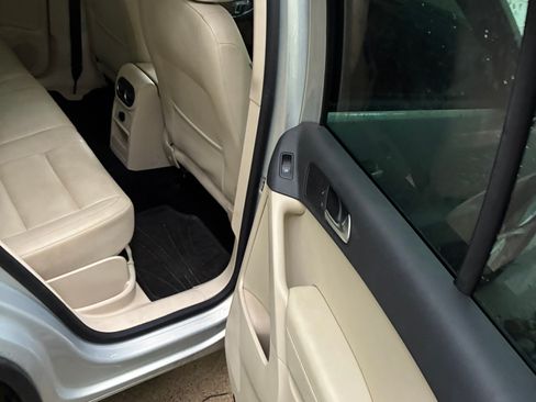 Used 2015 Volkswagen Tiguan SE AWD/4WD image 26