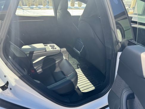 Used 2022 Tesla Model S Standard Range image 13